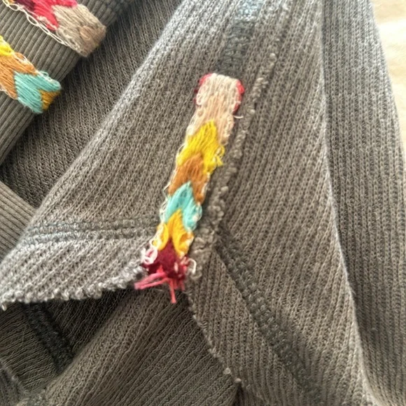 We The Free Rainbow Thermal Henley Long Sleeve Women's Size L, Dark Gray - Picture 6 of 12